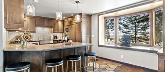 RMR: Stor 5 værelses Lodge i Teton Village! Tæt på nationalparker, gratis aktiviteter inkluderet!