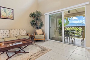 Televisión y oficina 