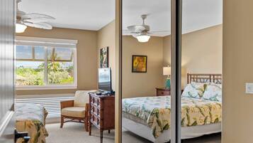 3 bedrooms, iron/ironing board, travel crib, WiFi