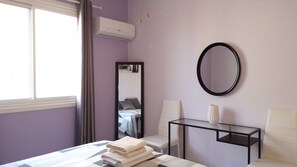 2 chambres, fer et planche à repasser, Wi-Fi, draps fournis