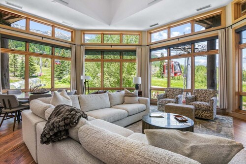 RMR: Cody House B Condo in Teton Village