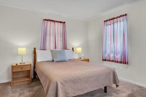 3 soverom, lydisolert, strykejern/-brett og wi-fi (inkludert)