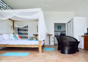 1 bedroom, desk, iron/ironing board, WiFi