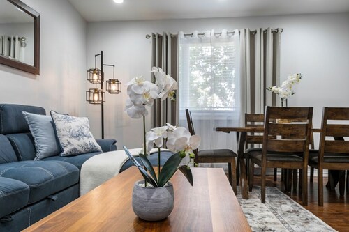 Hosteevan ylellinen huoneisto keskustassa