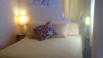 1 chambre, lit parapluie, Wi-Fi gratuit, draps fournis