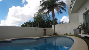 Outdoor pool - 3BR Luxury Penthouse With Amazing Views of the City and the Hotels (Cancun)