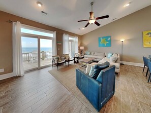 TV connectée, lecteur de DVD, baby-foot