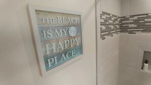 Interior - Elegant & Peaceful, Minutes Away From The Beach & Airport! (Kailua-Kona)