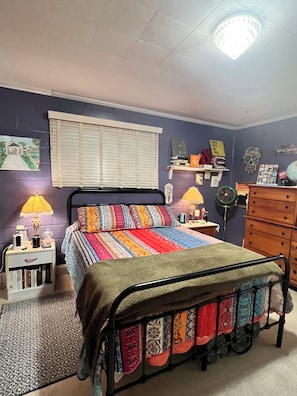 1 chambre, bureau, fer et planche à repasser, Wi-Fi gratuit