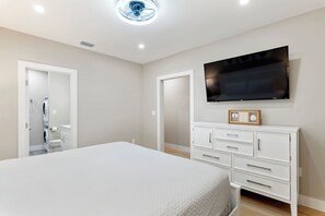 1 habitación, tabla de planchar con plancha, internet y ropa de cama 
