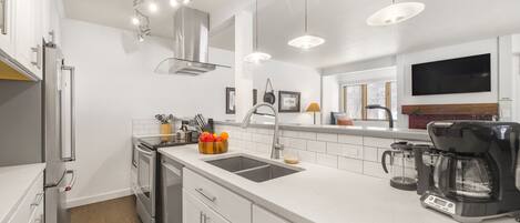 Fridge, microwave, oven, stovetop