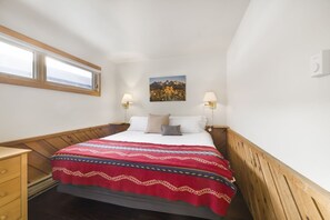 1 bedroom, iron/ironing board, free WiFi, bed sheets - RMR: Hawthorne 214 Condo in The Aspens/Wilson,WY (Wilson)