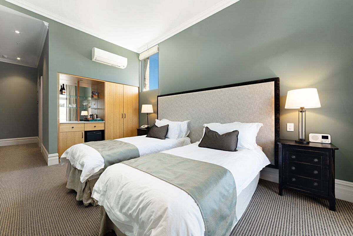 deluxe double or twin room, balcony | 1 bedroom, premium bedding, minibar, in-room safe