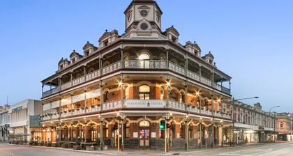 The National Hotel
