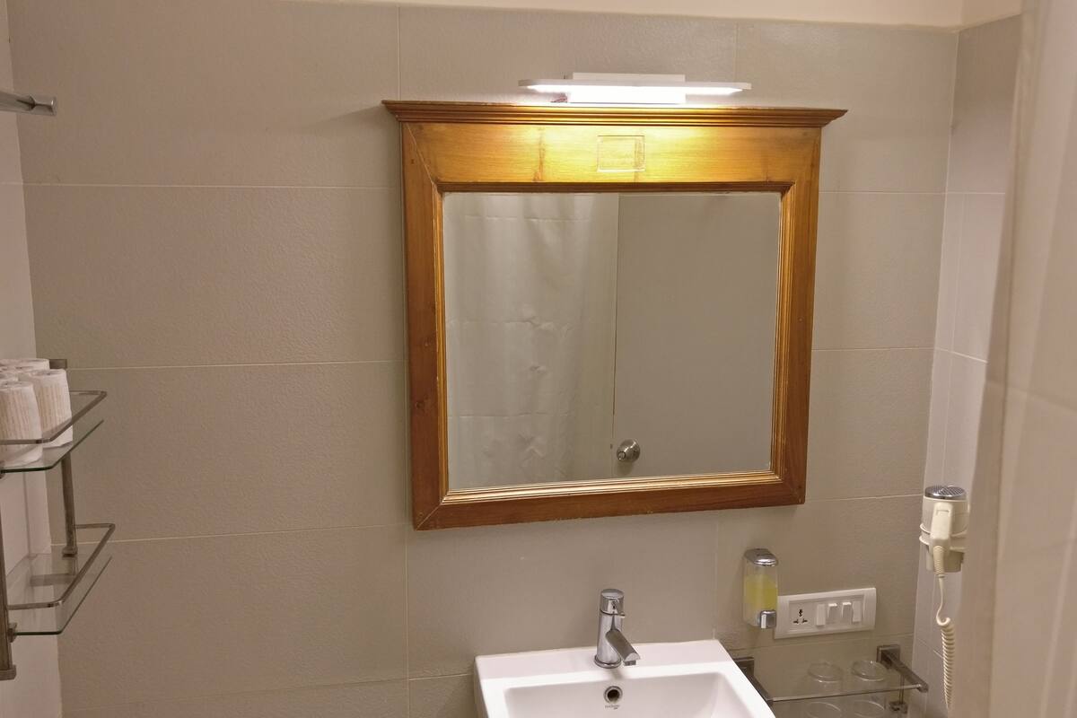 executive double room, 1 bedroom | 1 bedroom, premium bedding, in-room safe, desk