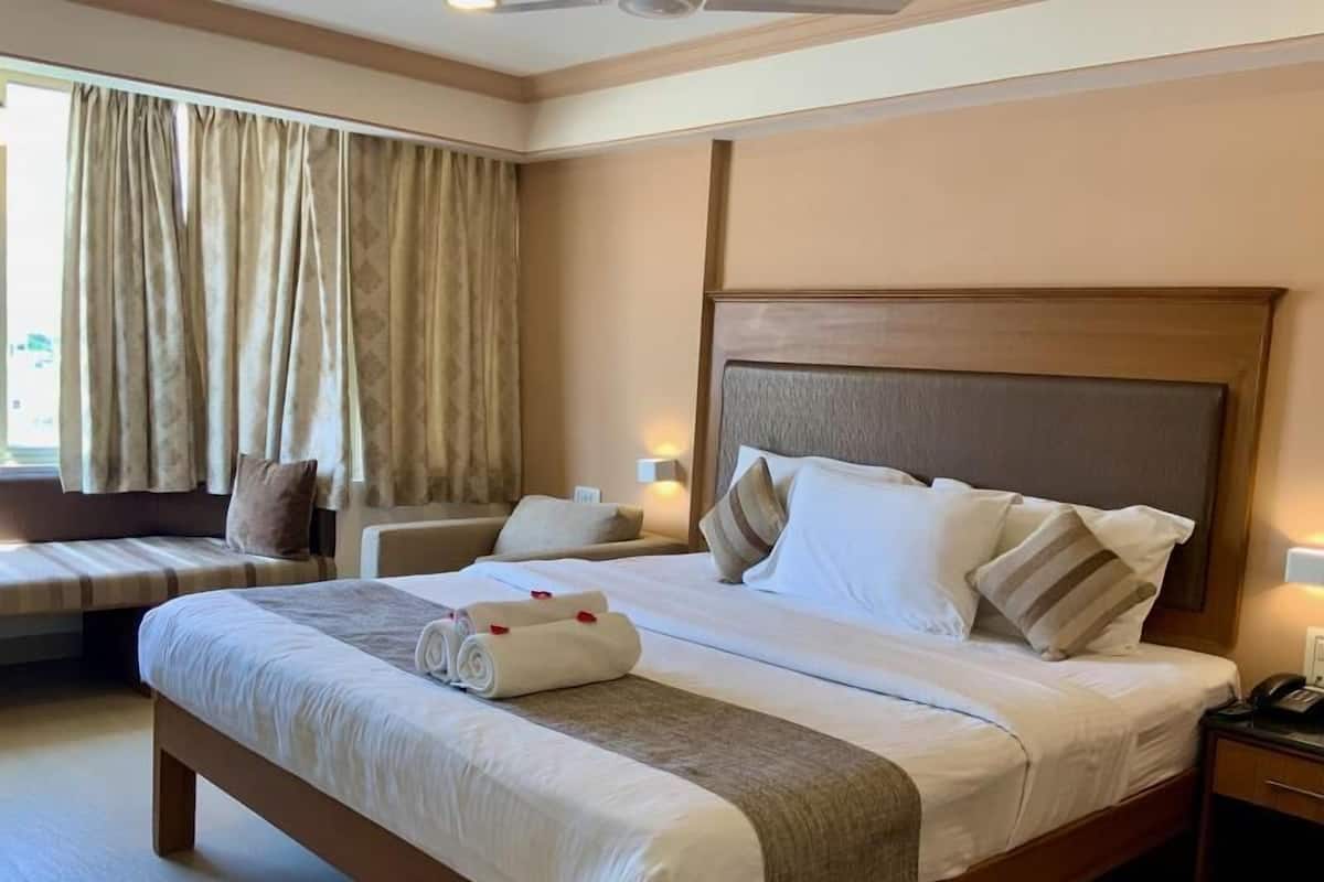 Superior Suite, City View | 1 bedroom, premium bedding, in-room safe, desk