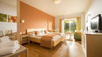 Minibar, in-room safe, desk, laptop workspace