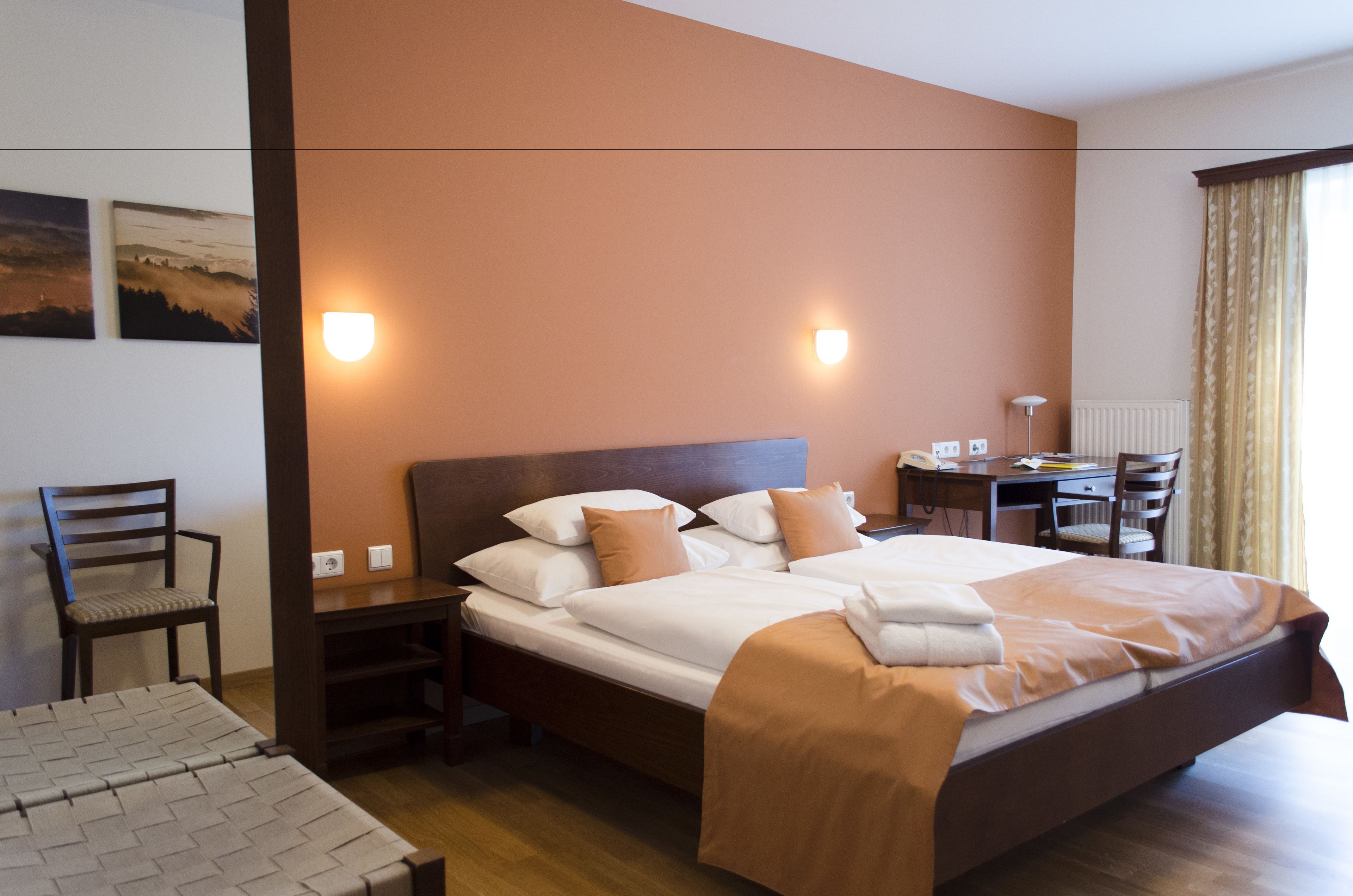 classic double room | minibar, in-room safe, desk, laptop workspace