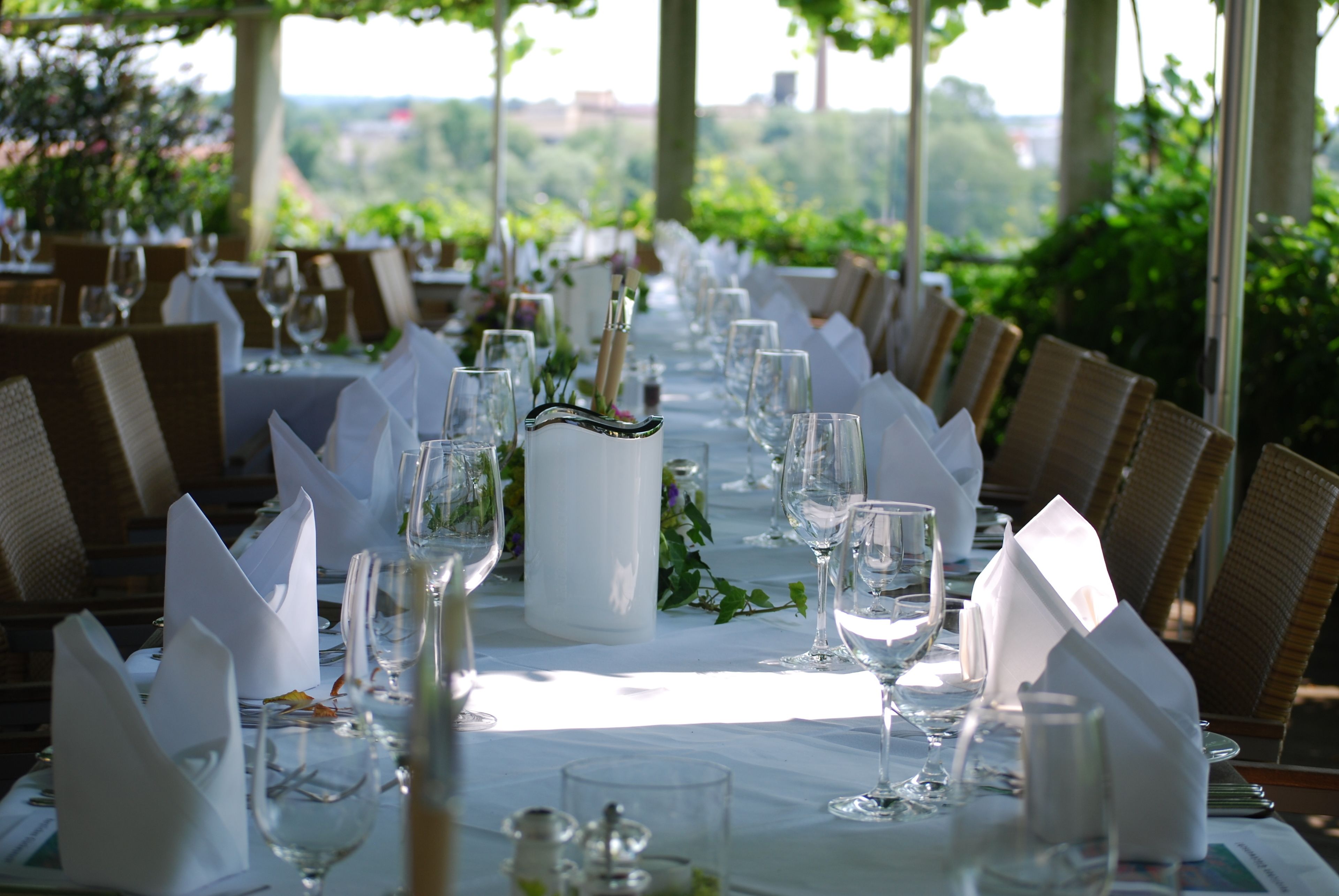 lunch and dinner served, regional cuisine