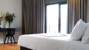 Habitación superior con 1 cama matrimonial o 2 individuales, balcón