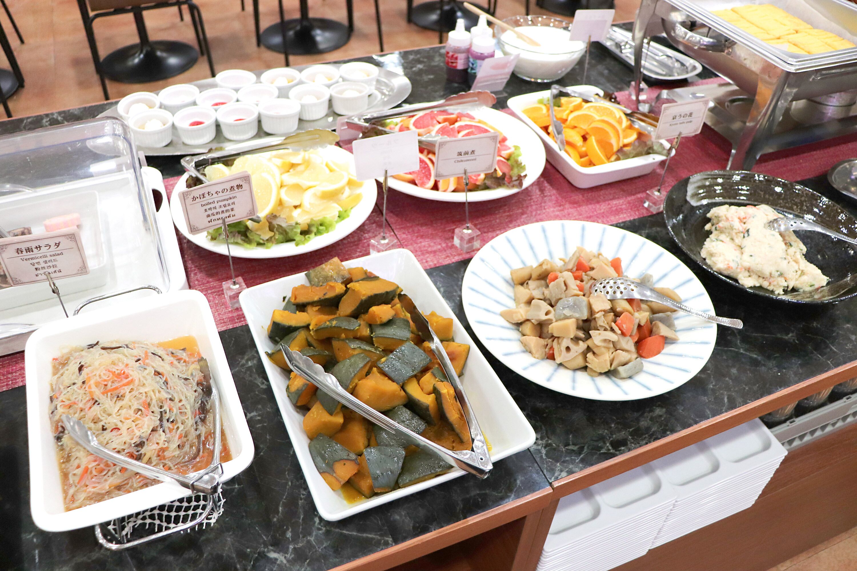 daily buffet breakfast (jpy 1200 per person)