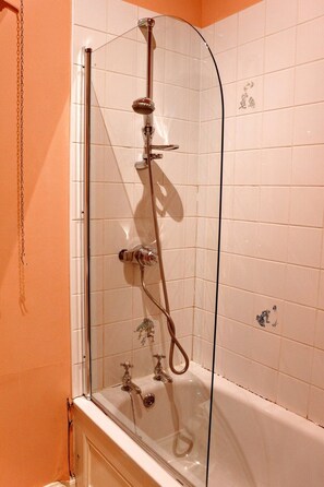 Apartment, 2 Bedrooms | Bathroom