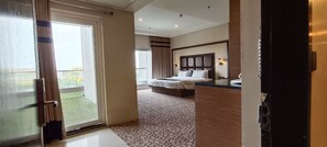 Club Room | Minibar, in-room safe, desk, soundproofing - Anjushree - Ujjain (Ujjain)