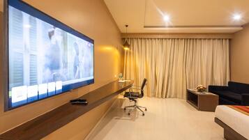 Minibar, in-room safe, desk, soundproofing