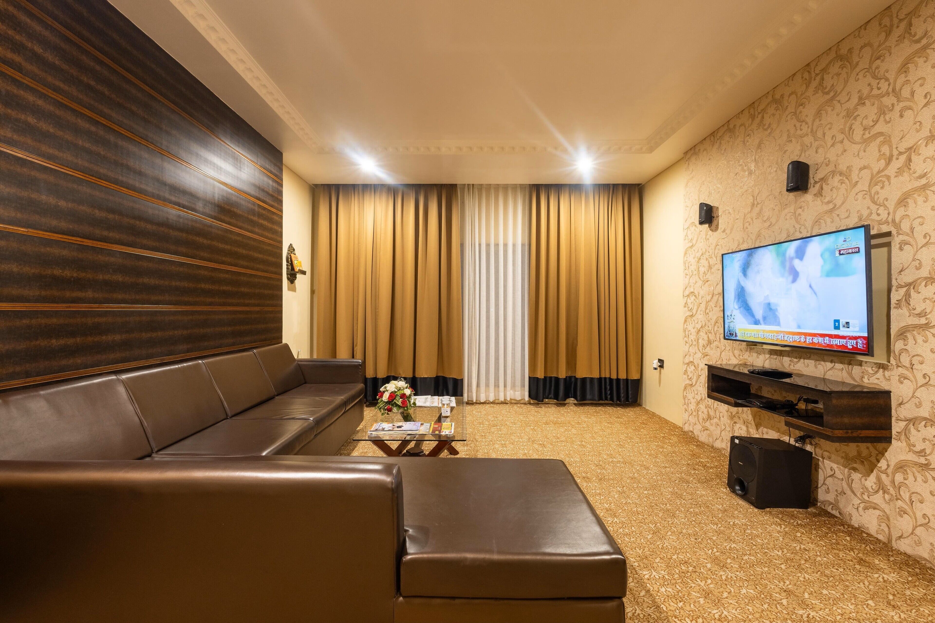 Presidential Suite | Living area | Flat-screen TV