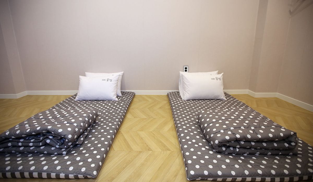 family room | desk, laptop workspace, soundproofing, free wifi