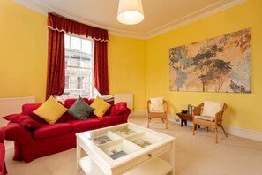 Apartment, 2 Bedrooms | Living room | Fireplace