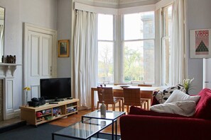 Apartment, 2 Bedrooms | Living room | TV - Classic Edinburgh Flat in the Heart of Morningside (Edinburgh)