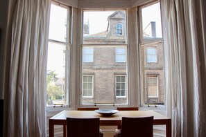 Apartment, 2 Bedrooms | Dining - Classic Edinburgh Flat in the Heart of Morningside (Edinburgh)