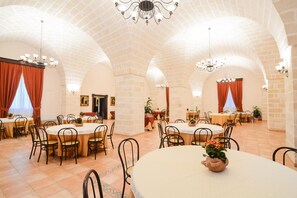 Free daily buffet breakfast  - Tenuta Santicuti  (Vernole)