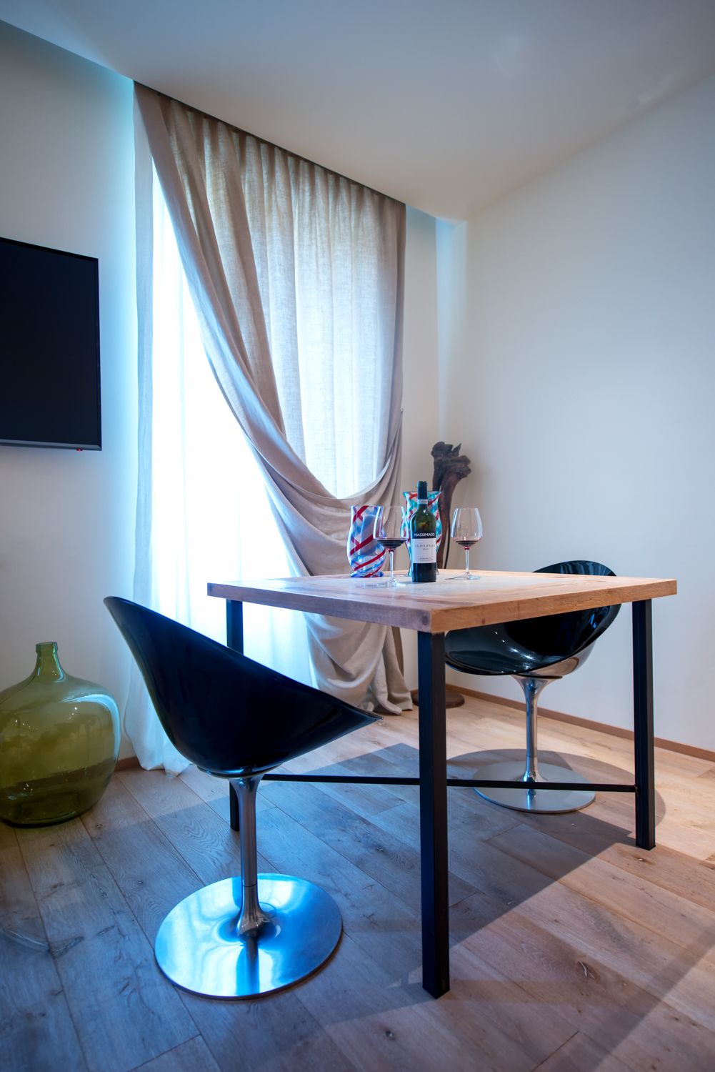 Photo - Massimago Wine Suites