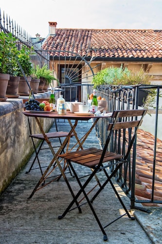 Massimago Wine Suites