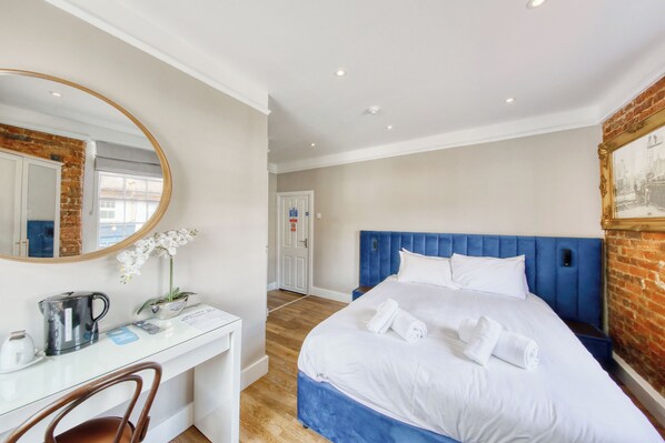 ห้องคอมฟอร์ท, เตียงคิงไซส์ 1 เตียง | 4 ห้องนอน, เคร  ื่องนอนระดับพรีเมียม, ผ้านวมขนเป็ด