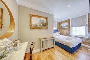 Comfort-rum - 1 kingsize-säng | 1 sovrum, sängtillbehör av högsta kvalitet och duntäcken