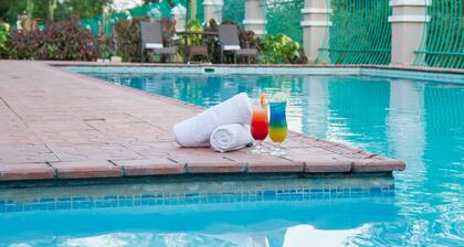 CityBlue Courtyard Hotel & Suites