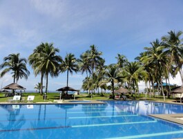 2 piscinas externas
