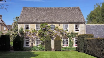 Cottage | Front of property
