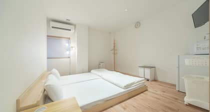 coins hostel tenjin