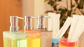Shower, free toiletries, hair dryer, towels