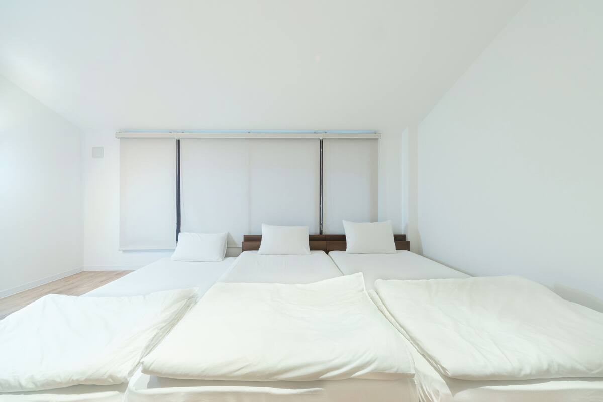 Twin Room, Non Smoking (Room 4) | WiFi (free), bed sheets