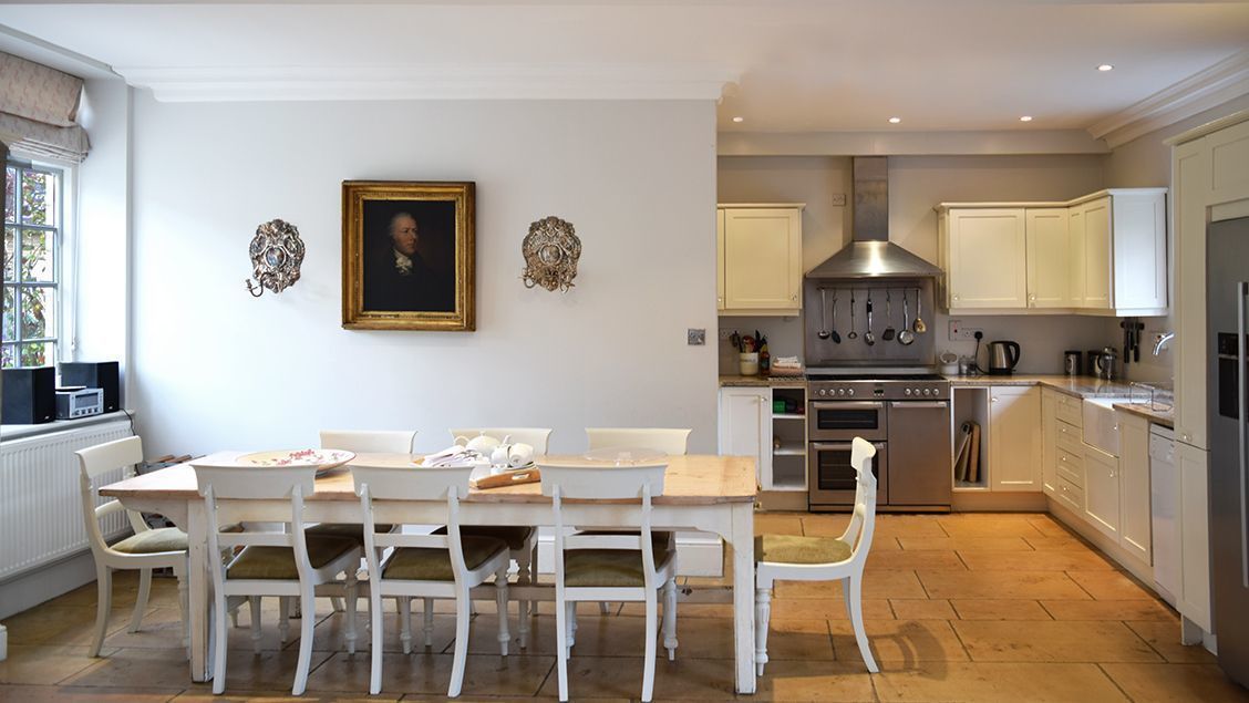 Cottage | In-room dining