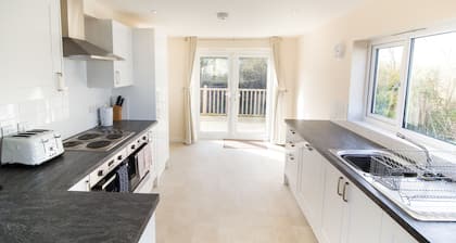 Seaview Holidays - Salterns Village