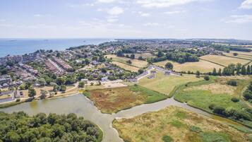 ํ
๋ผ์ค/ํํฐ์ค