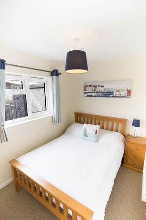Premier Cottage, 3 Bedrooms | 1 bedroom, iron/ironing board, free WiFi, bed sheets - Seaview Holidays - Salterns Village (Seaview)