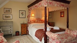 Desk, iron/ironing board, free WiFi, bed sheets - Bookers Cottage (Chipping Norton)