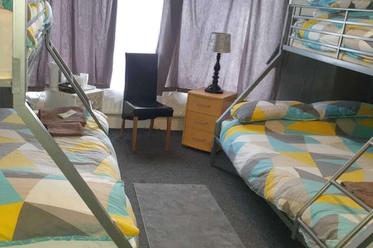 Iron/ironing board, free WiFi, bed sheets